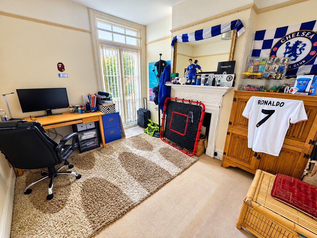 House in Brighton - More