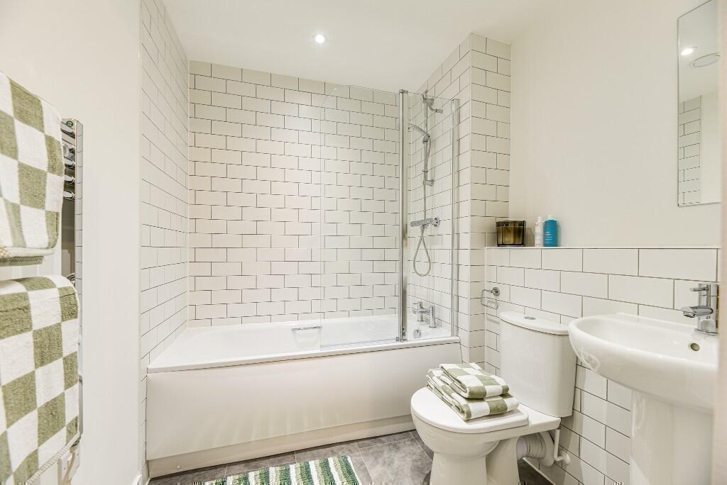 Apartment in Bolton - More