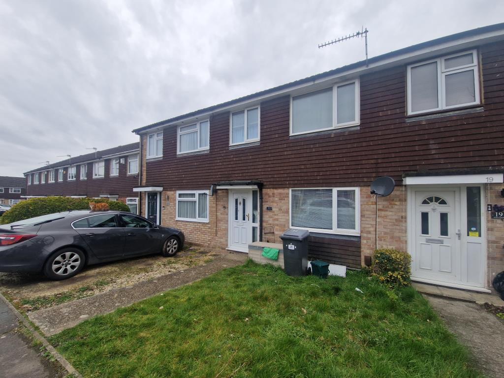Main image of property: Robertsfield, Thatcham, RG19