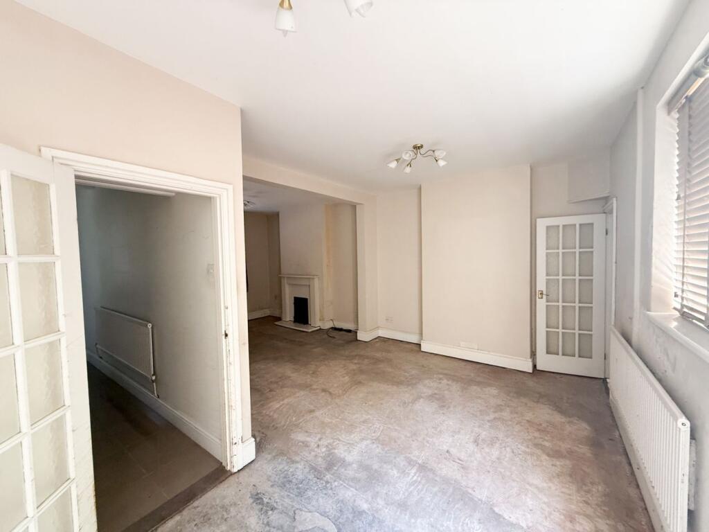 House in Newport, Cwmbran Central - More