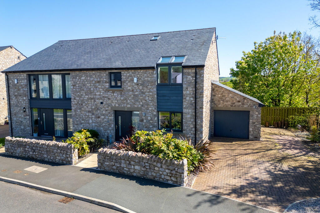 Main image of property: 10 Warton Grange Close, Warton, Carnforth, LA5 9FH