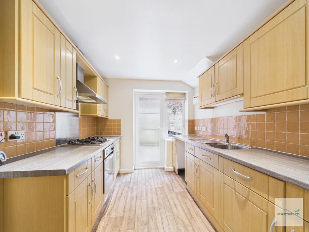 Apartment in Nottingham, Nottinghamshire - View 5