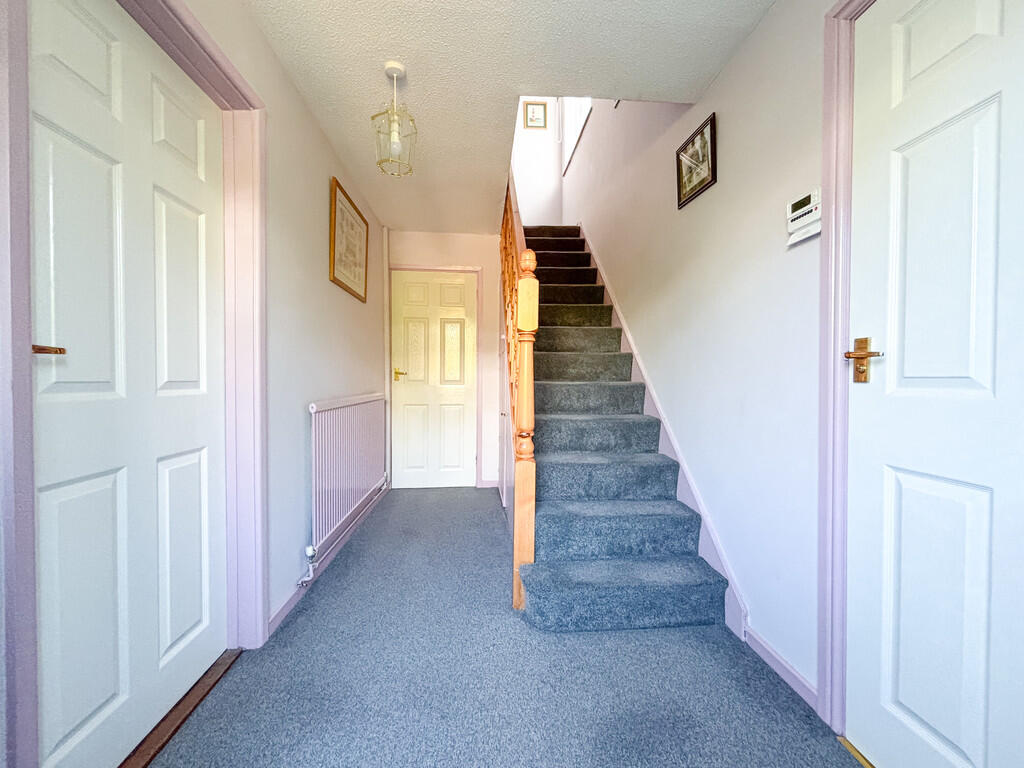 Ambleside Court, Penpedairheol, Hengoed - View 5
