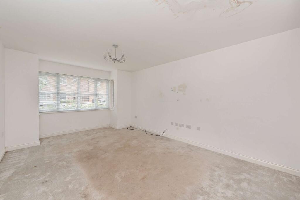 House in Ellesmere Port - View 2