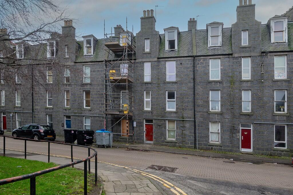 1-bed flat on Gerrard Street, Aberdeen, AB25, £55,000