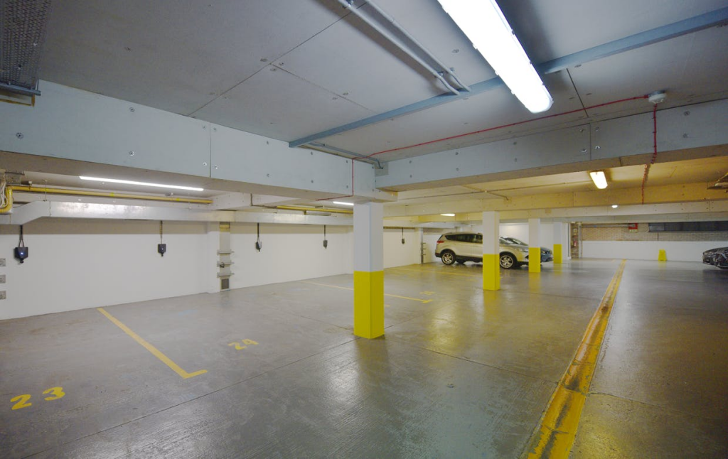 officetorent_inaltrincham_0000s_0000s_0003_Layer118.png