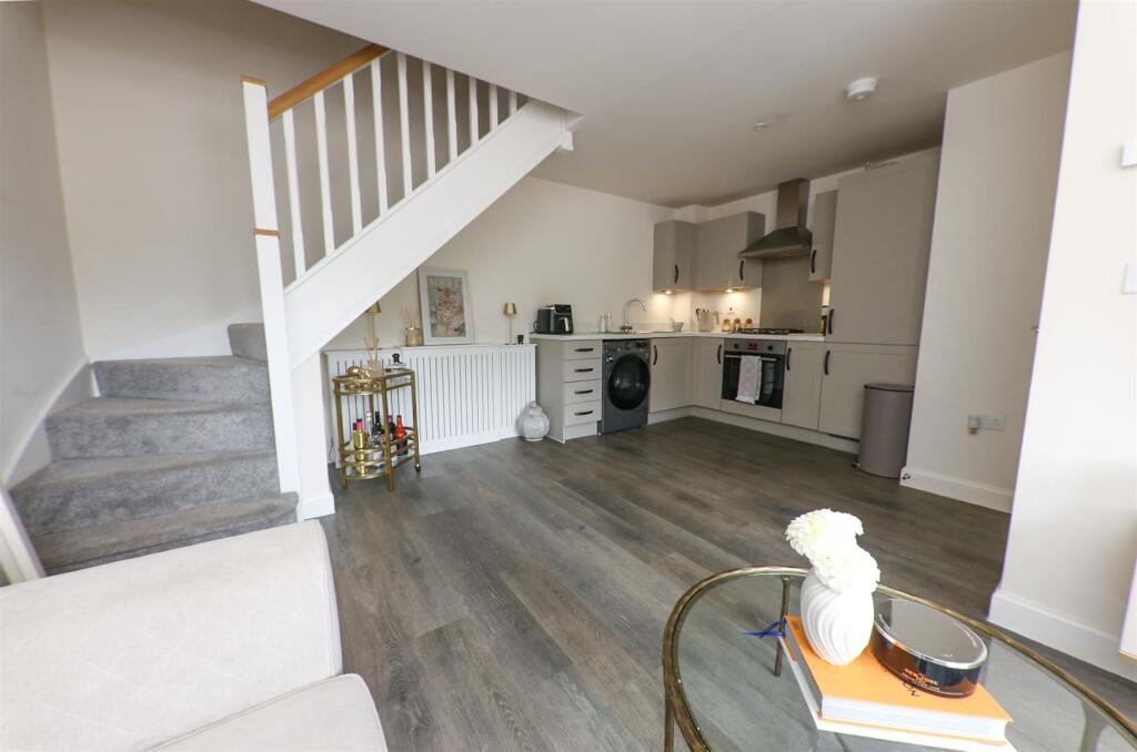 House in Doncaster - View 4
