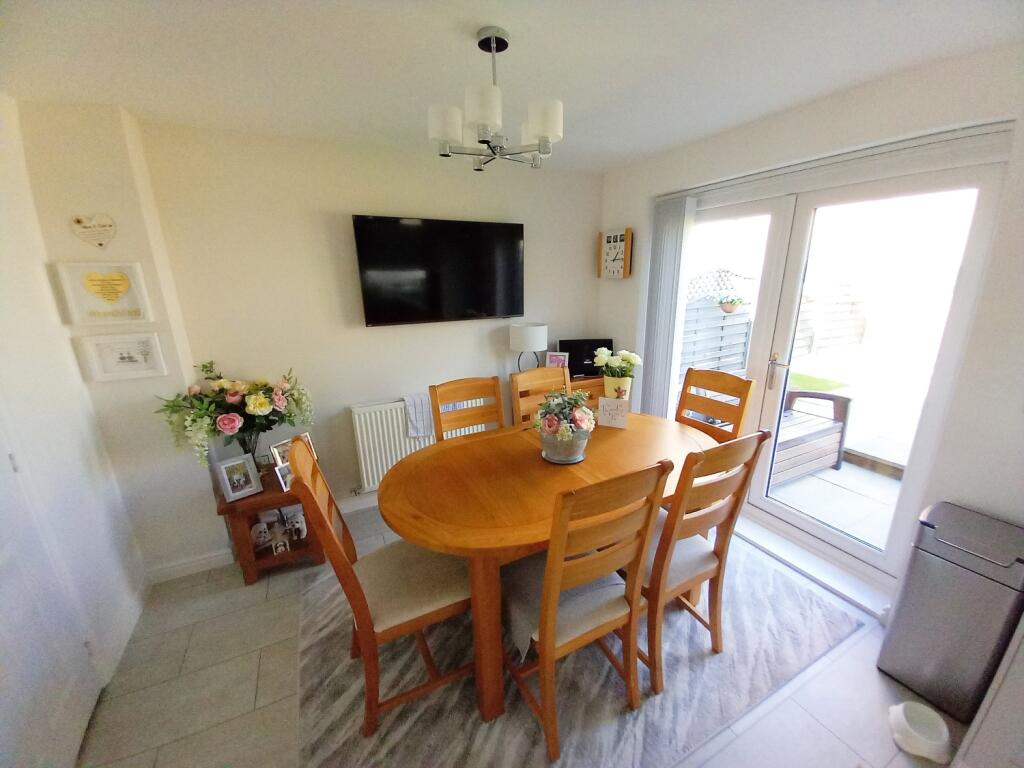 House in Darlington - More