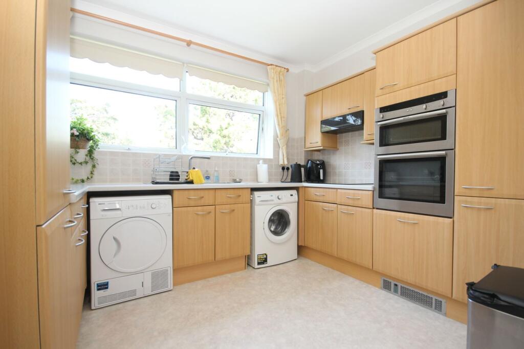 Apartment in Poole - View 5
