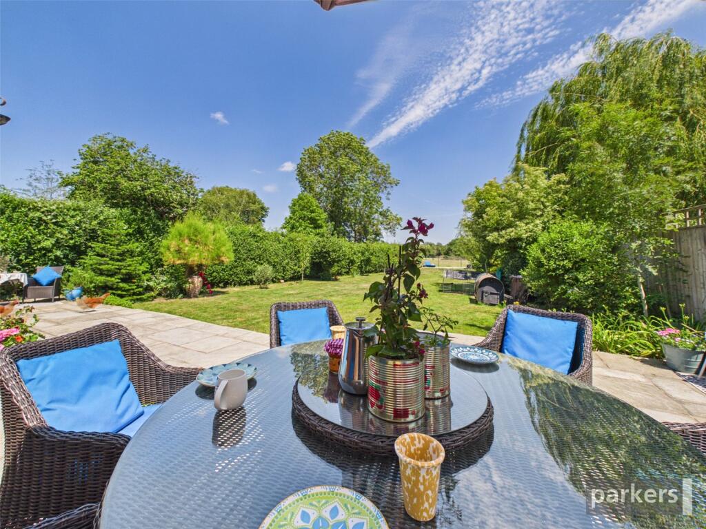 Wokingham Road, Hurst, Reading, Berkshire, RG10 - More