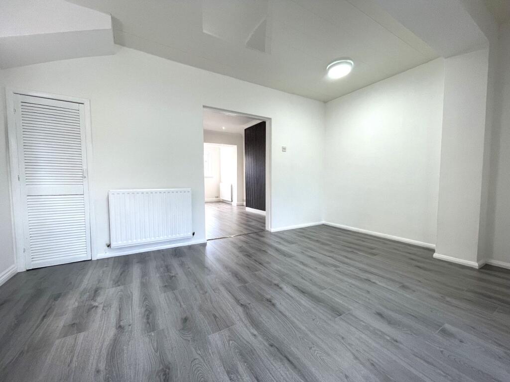 House in Durham - View 5