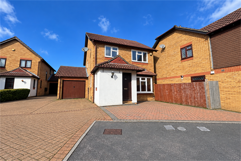 Main image of property: Lomond Gardens, CR2
