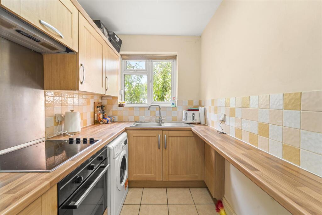 Apartment in Trafford, Greater Manchester - View 5