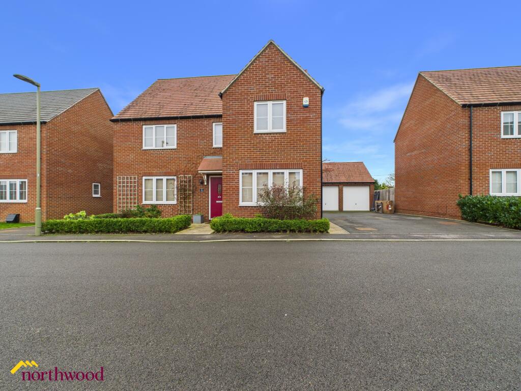 Main image of property: Reedmace Road, Banbury, OX15