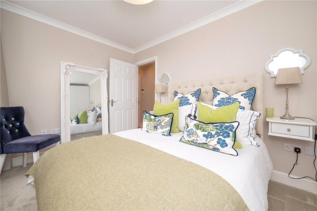 Apartment in St Albans, Townsend - View 4