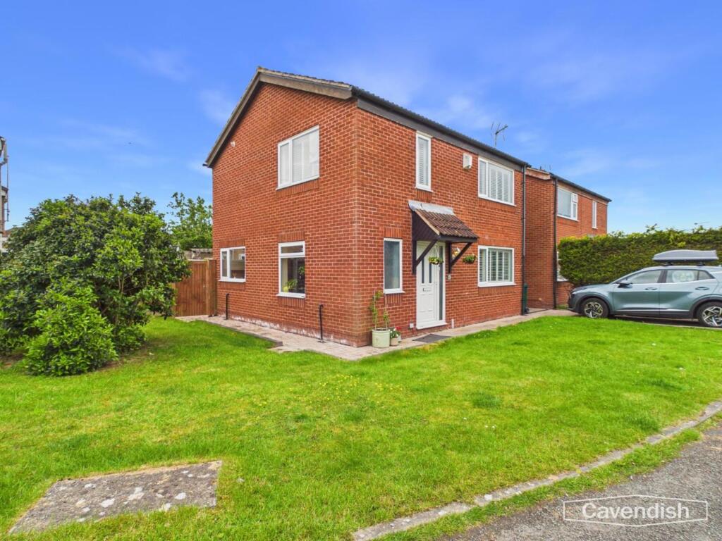 4-bed detached on Smithy Pathway, Chester, CH4, £300,000