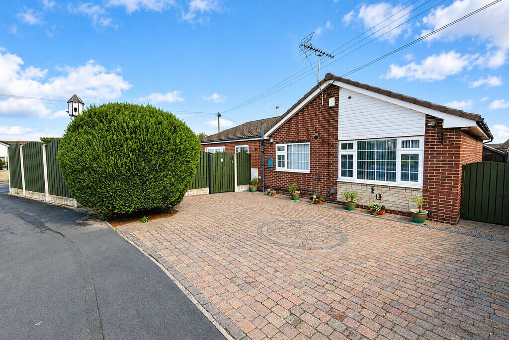 4-bed detached on Saffron Crescent, Tickhill, Doncaster, £410,000