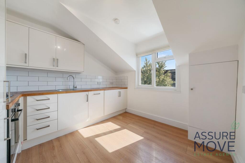 Apartment in London - View 3