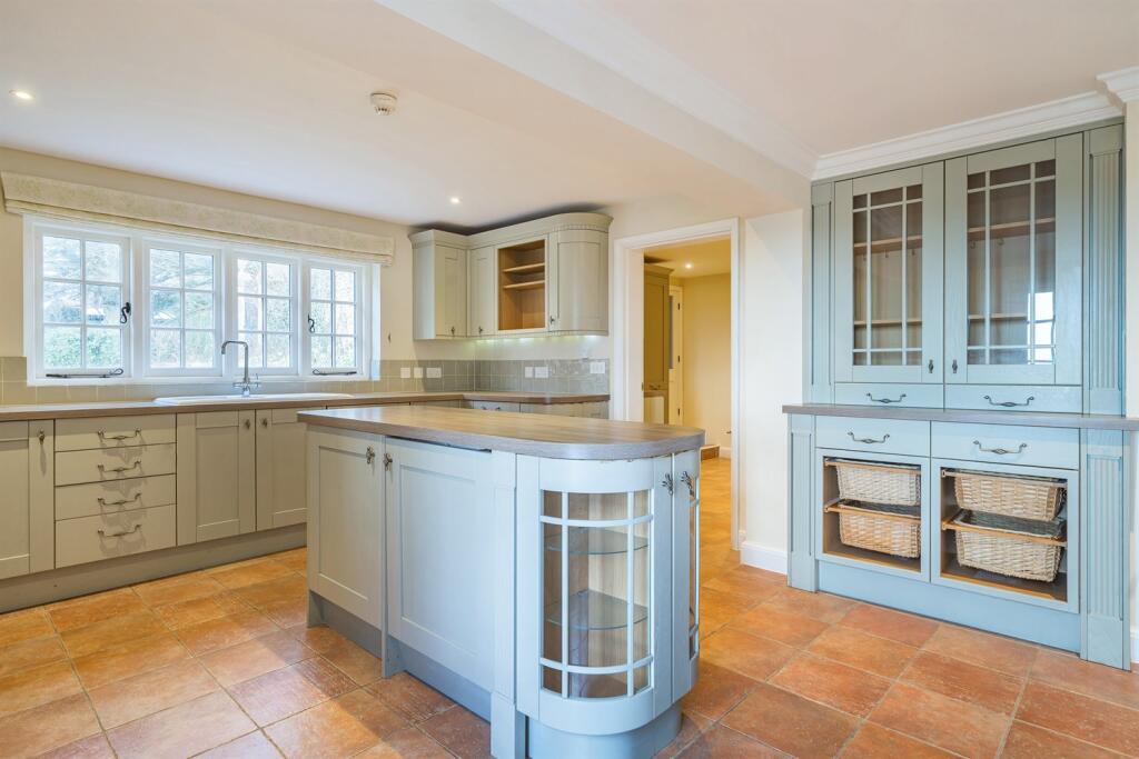House in Chichester, Westhampnett - View 4