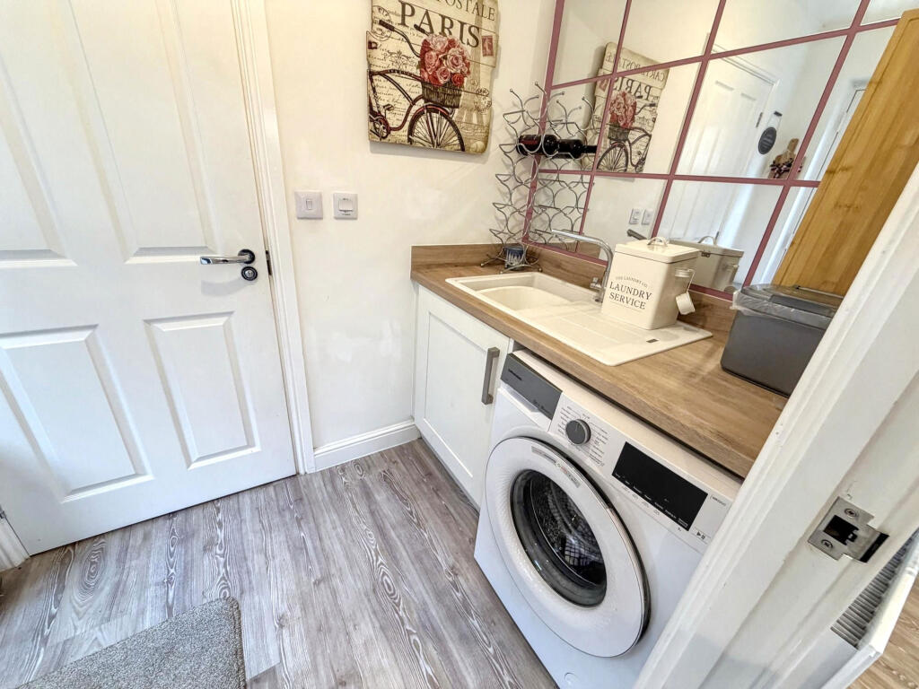 House in Newcastle upon Tyne - View 4