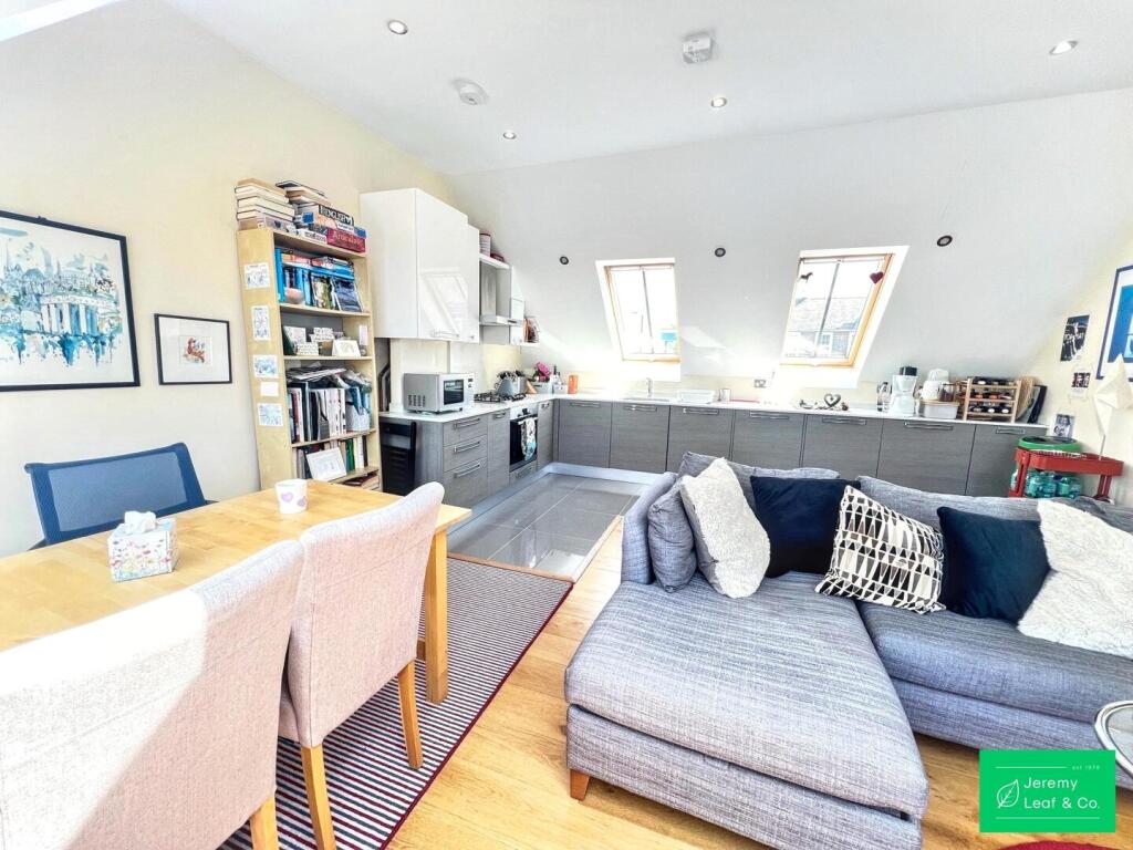Apartment in Enfield - View 2
