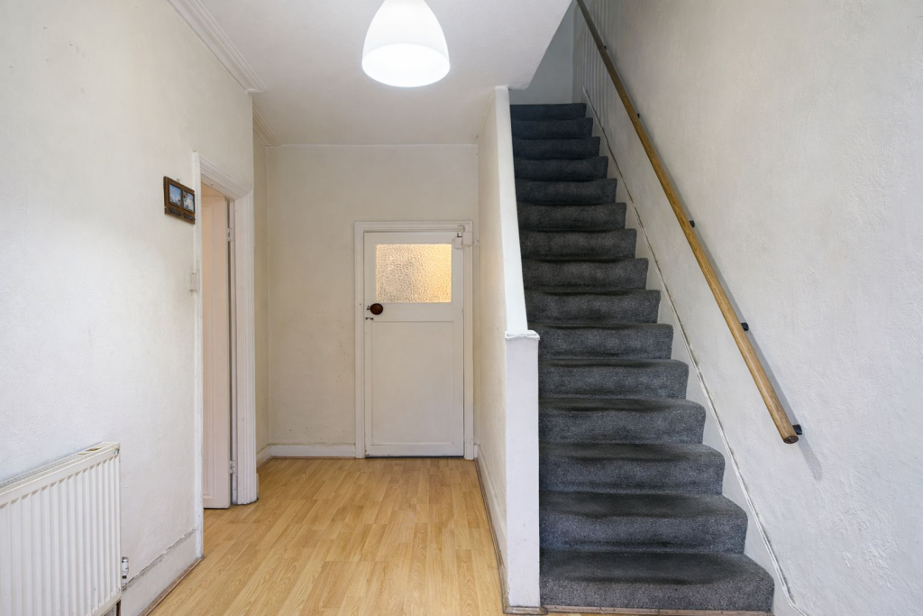 Clements Road, London, E6 photo 3