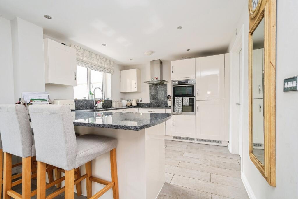 House in Truro - View 5