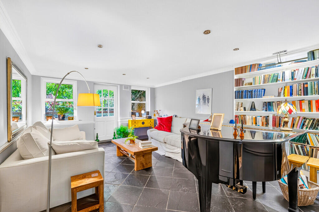 Apartment in London - View 3
