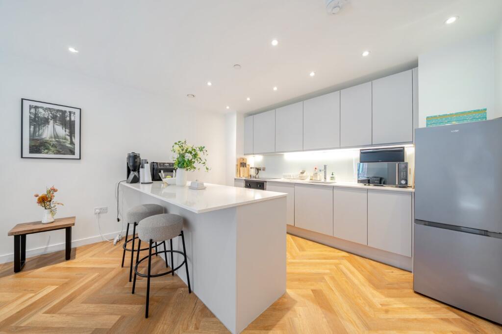 Apartment in Manchester - View 5