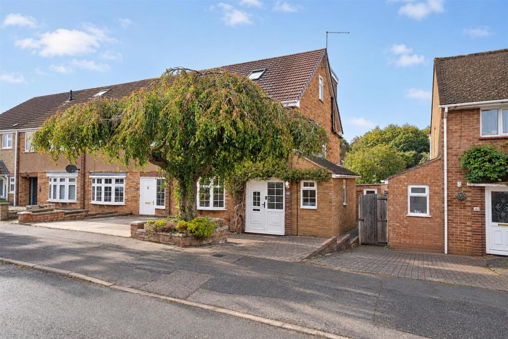 5-bed semi-detached on Links Way, Croxley Green, Rickmansworth, £750,000