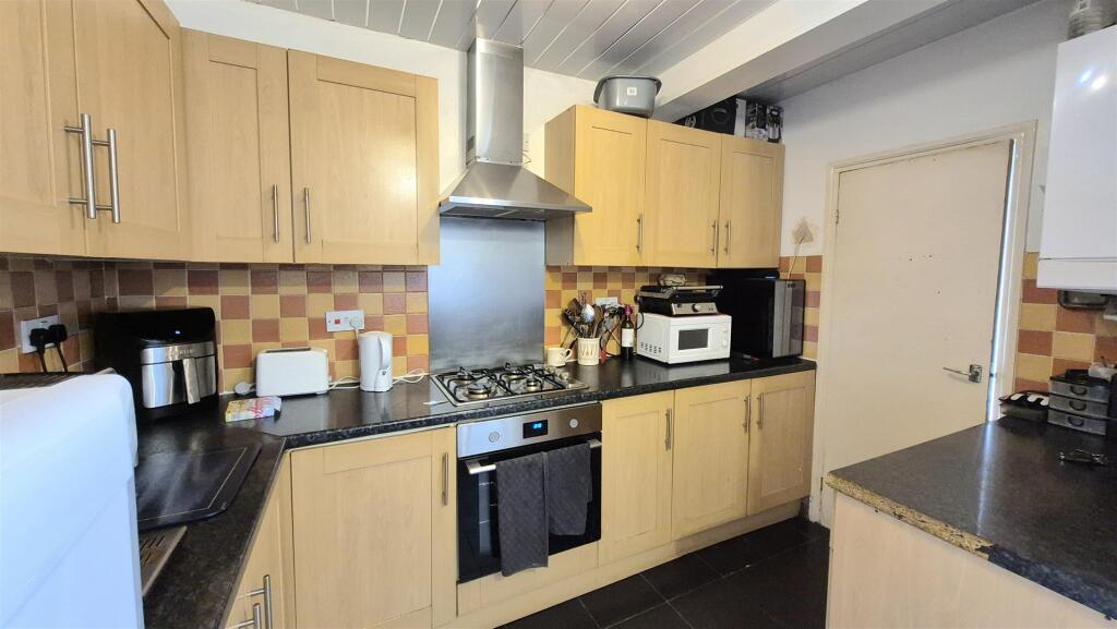 House in Watford - View 5