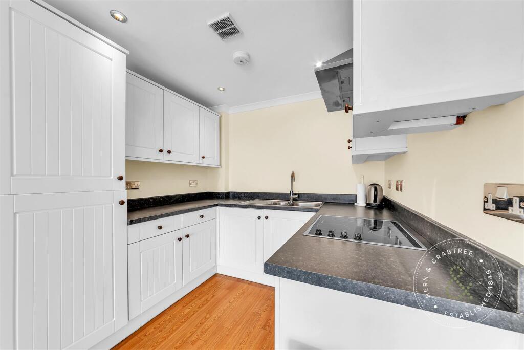 Apartment in Cardiff, Rhydypenau, Cyncoed - View 5