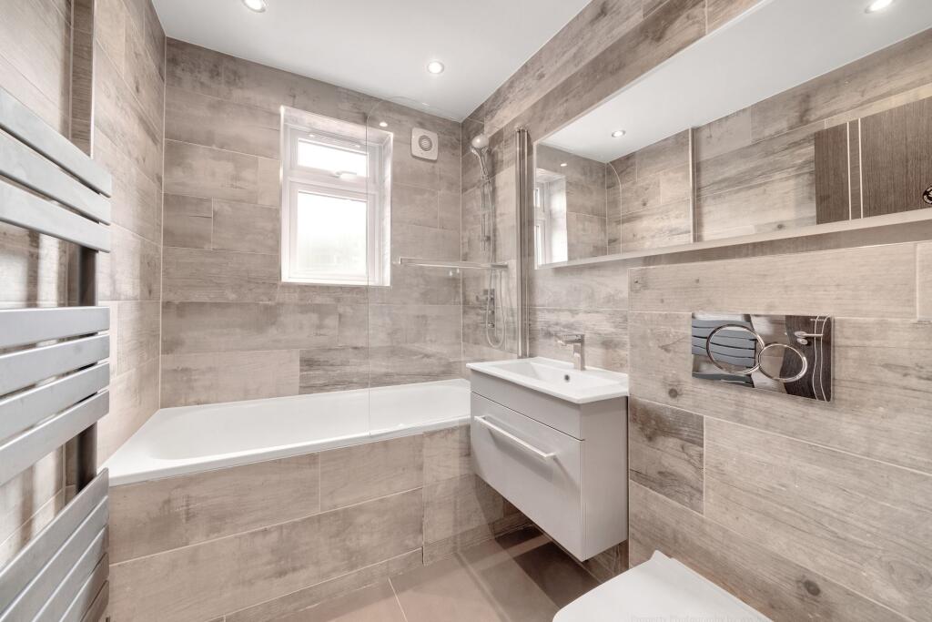 House in London, Little Ilford - View 4