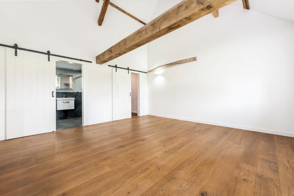 House in Ipswich - View 4