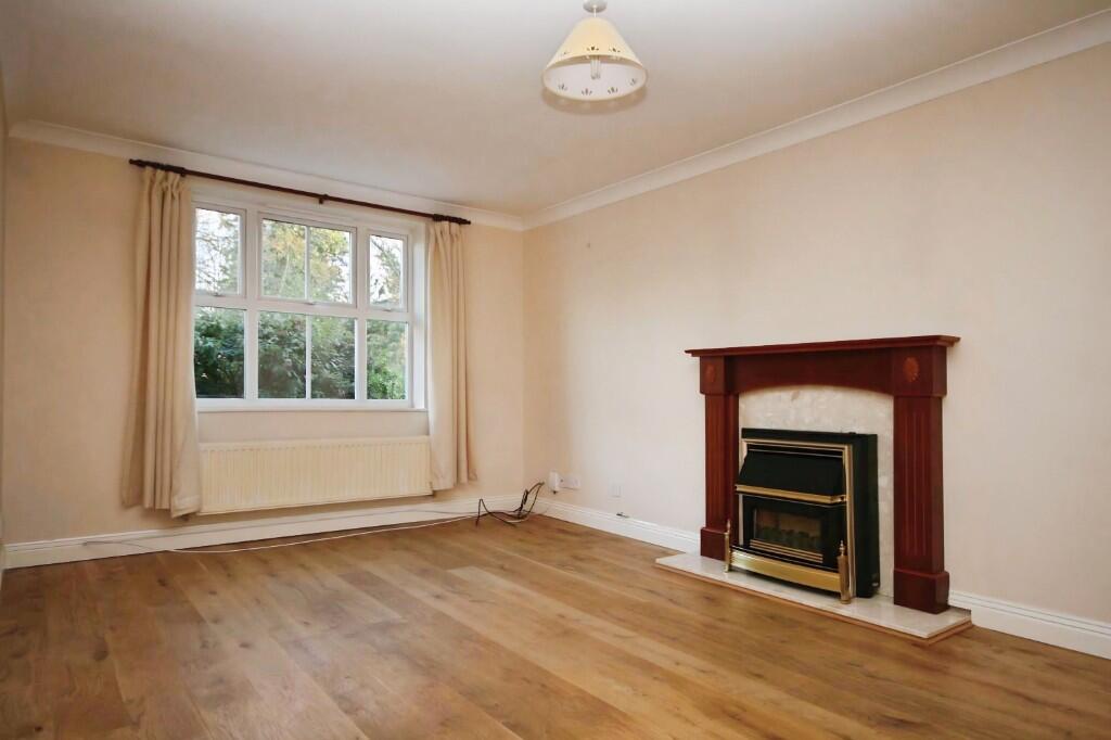 House in Fareham, Whiteley - View 3