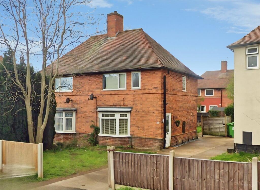 3-bed semi-detached on Minver Crescent, Nottingham, Nottinghamshire, NG8, £180,000