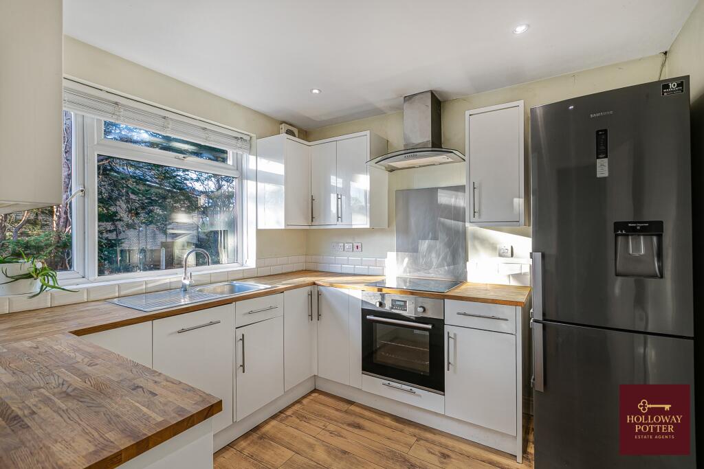Main image of property: Addiscombe Road, East Croydon, CR0