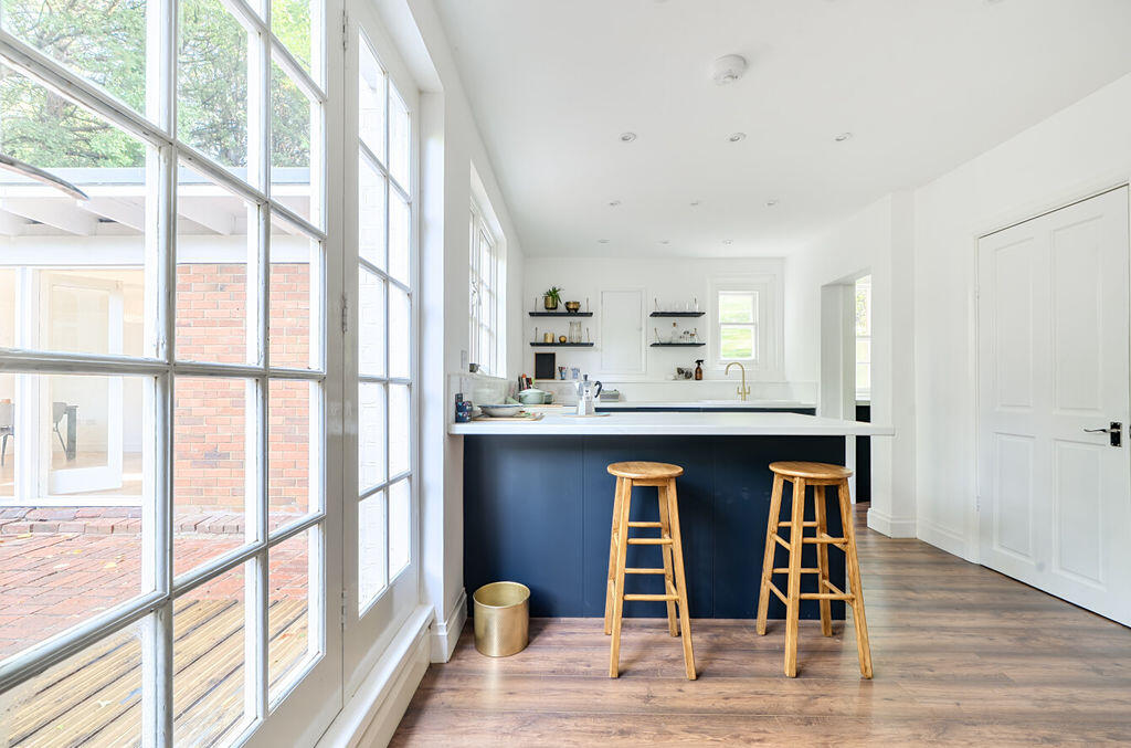 House in London, Purley - View 4