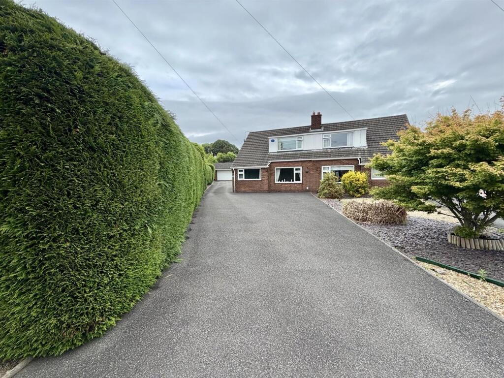 Main image of property: Parkfield Crescent, Mirfield