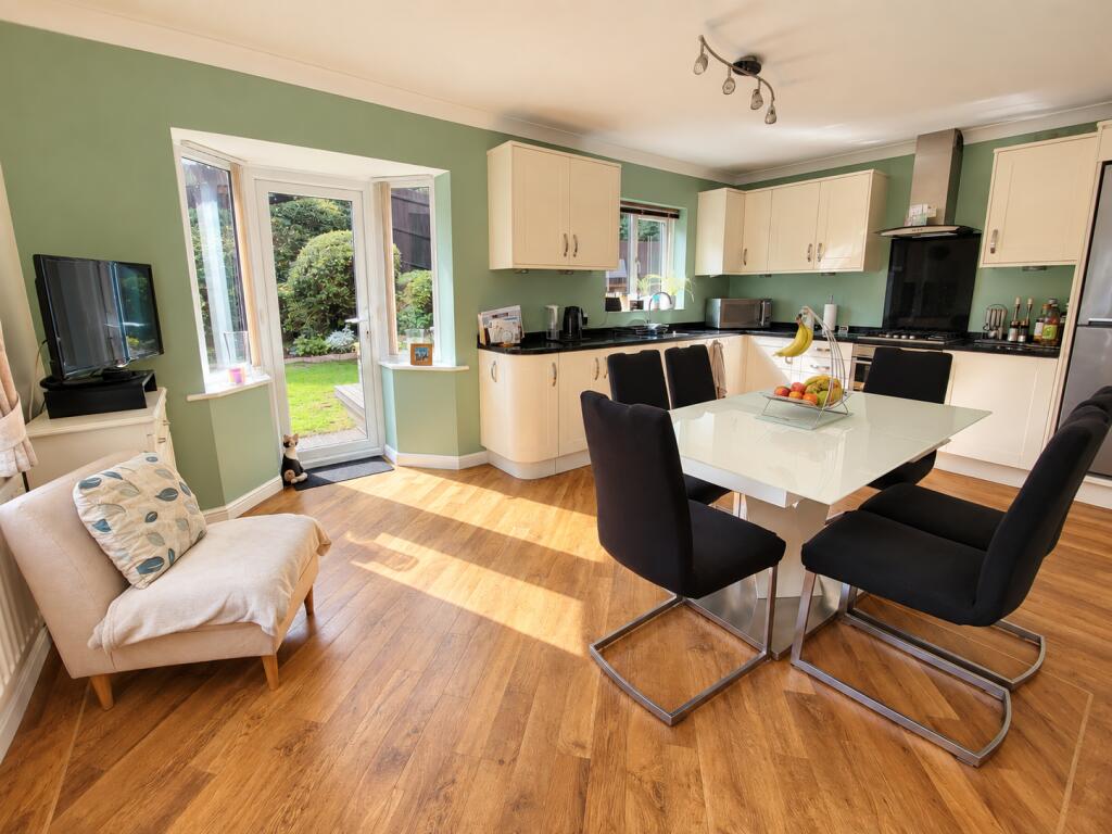 House in Ipswich - View 3