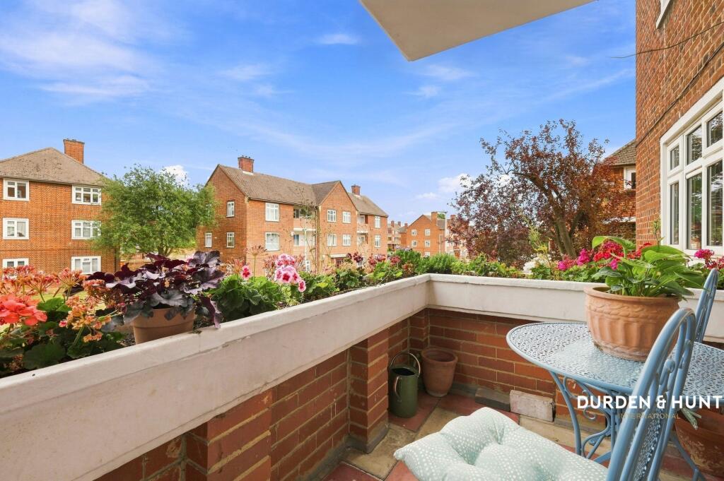 Apartment in London - More