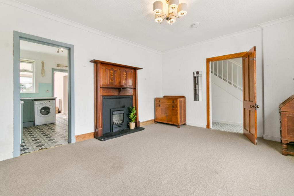 House in Eaglesham, Bonnyton, East Renfrewshire - View 2
