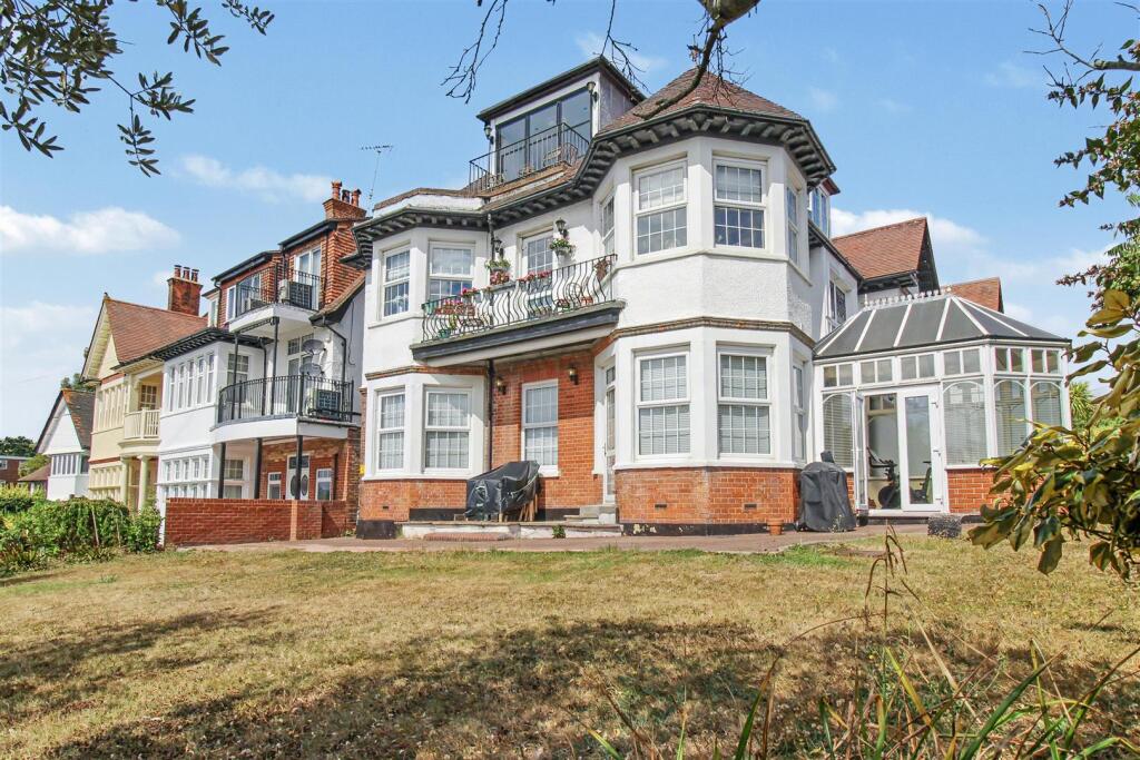 Apartment in Southend-on-Sea, Essex - View 5