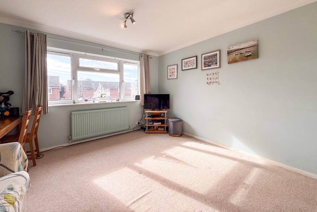 Apartment in White Waltham, Windsor and Maidenhead - View 3