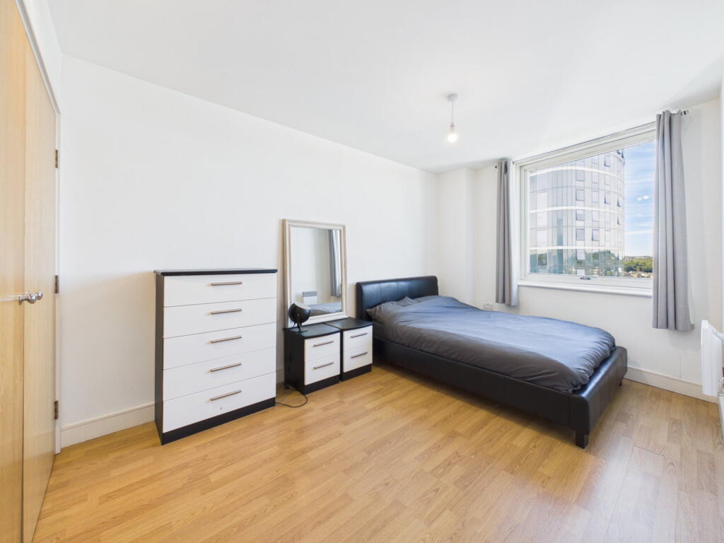 Apartment in Rochester - View 4