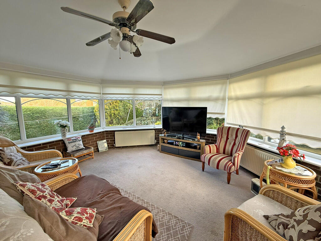 Dale Close, Burniston, Scarborough photo 4
