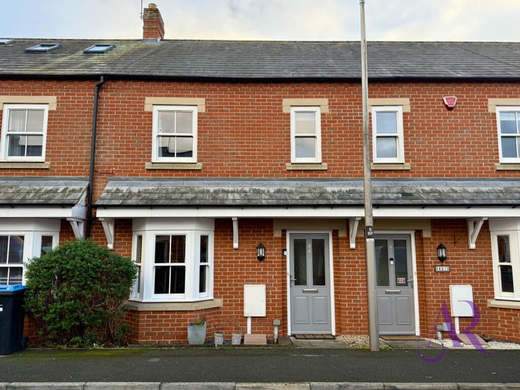 Main image of property: Barr Piece, Wolverton, Milton Keynes