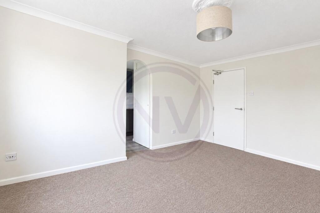 Apartment in Enfield - More