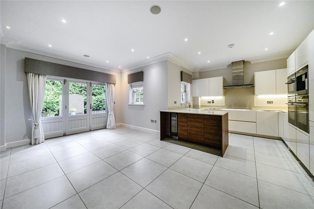 House in South Ascot, Sunninghill and Ascot - View 4
