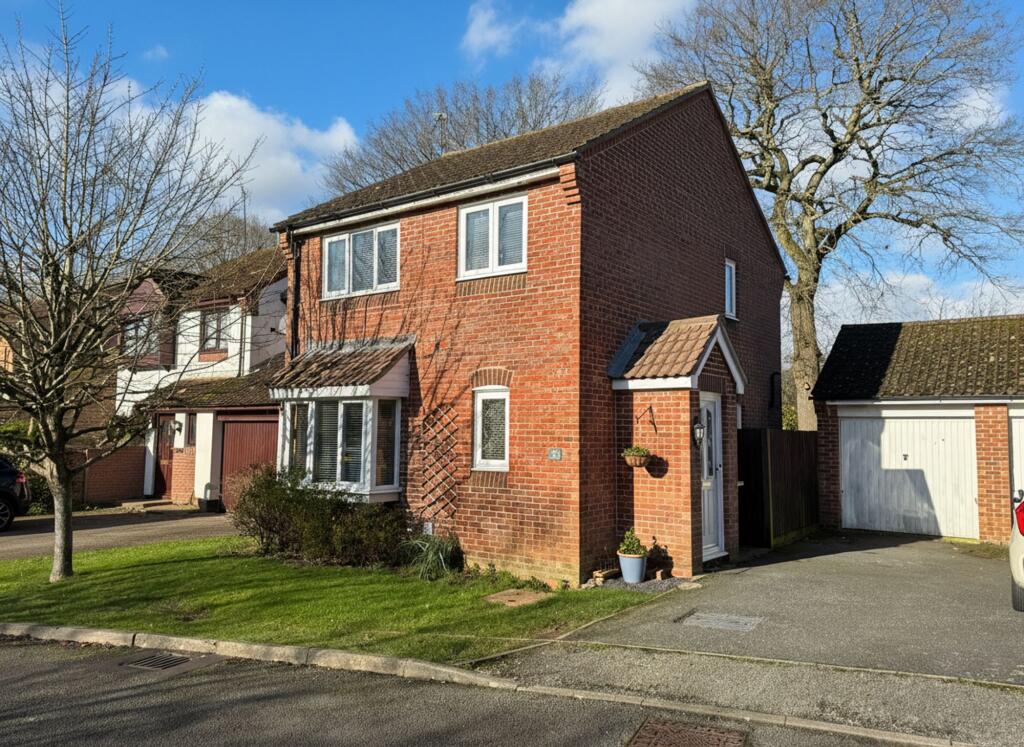 Main image of property: York Close, Southwater, RH13